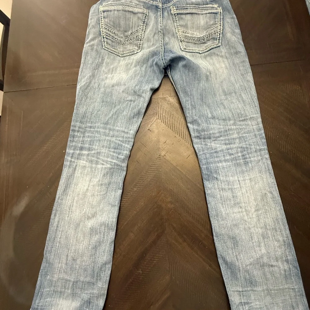 BKE Men's Washed Light Blue Relaxed Jeans - Picture 2 of 4